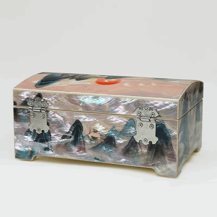 Mother-of-pearl lacquerware Urn