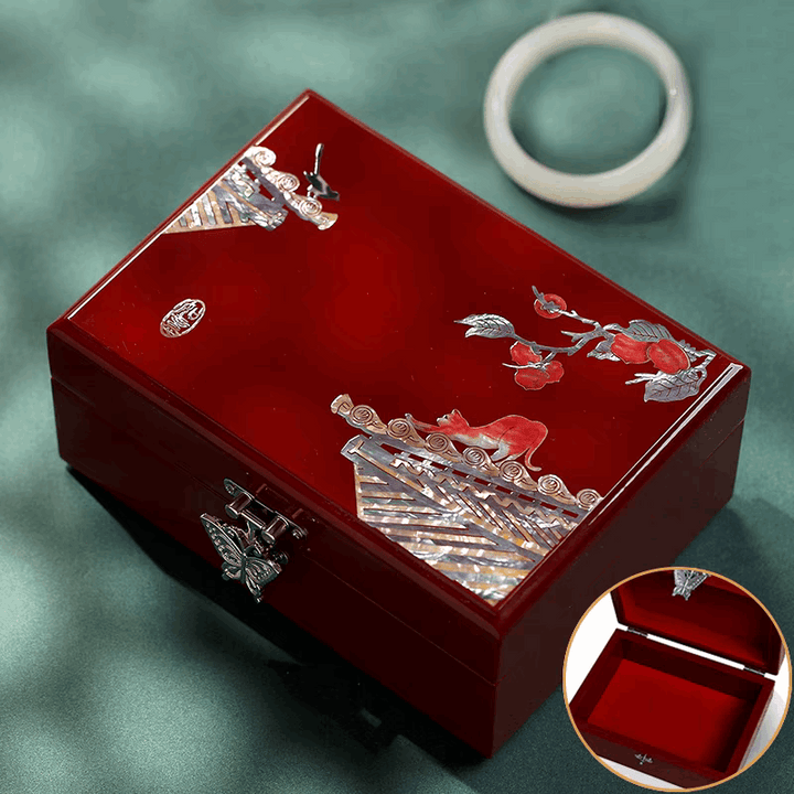 Mother-of-pearl lacquerware urn