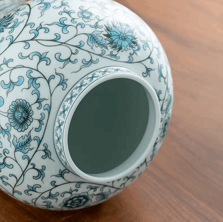 Blue lotus-pattern Chinese Ginger Jar