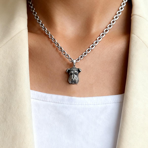 Cadeau personnalisé pour votre Schnauzer : un pendentif commémoratif en argent fait main à partir de son portrait